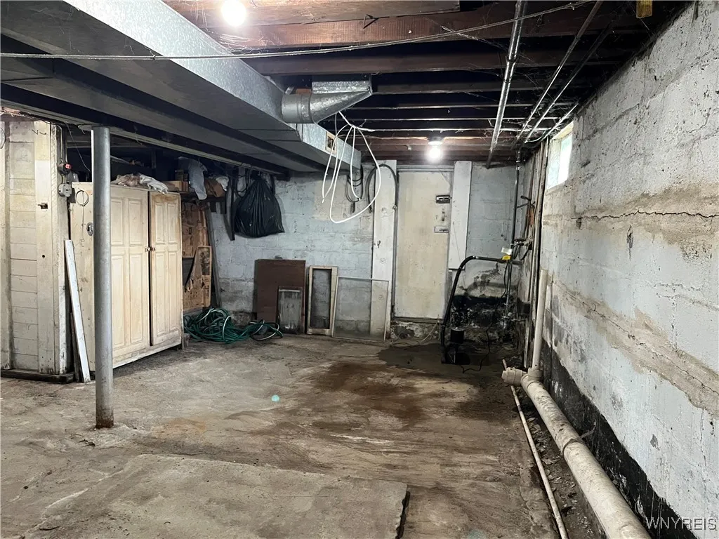 4524 Chester Avenue, Niagara, New York 14305, Niagara, New York 14305, 2 Bedrooms Bedrooms, 6 Rooms Rooms,1 BathroomBathrooms,Residential,For Sale,4524 Chester Avenue, Niagara, New York 14305,0,B1640220