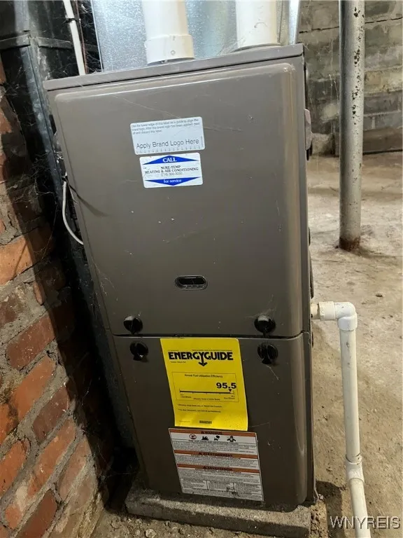 4524 Chester Avenue, Niagara, New York 14305, Niagara, New York 14305, 2 Bedrooms Bedrooms, 6 Rooms Rooms,1 BathroomBathrooms,Residential,For Sale,4524 Chester Avenue, Niagara, New York 14305,0,B1640220