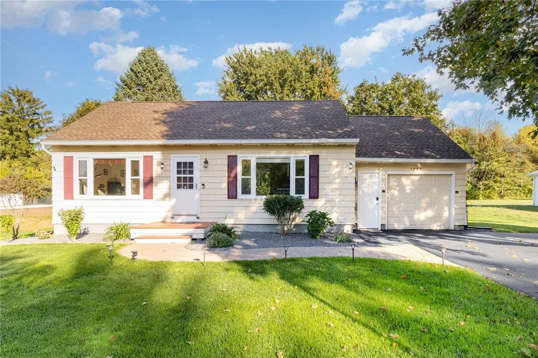 1282 Shoecraft Road, Penfield, New York 14580, Penfield, New York 14580, 4 Bedrooms Bedrooms, 6 Rooms Rooms,2 BathroomsBathrooms,Residential,Closed,1282 Shoecraft Road, Penfield, New York 14580,0,R1640534