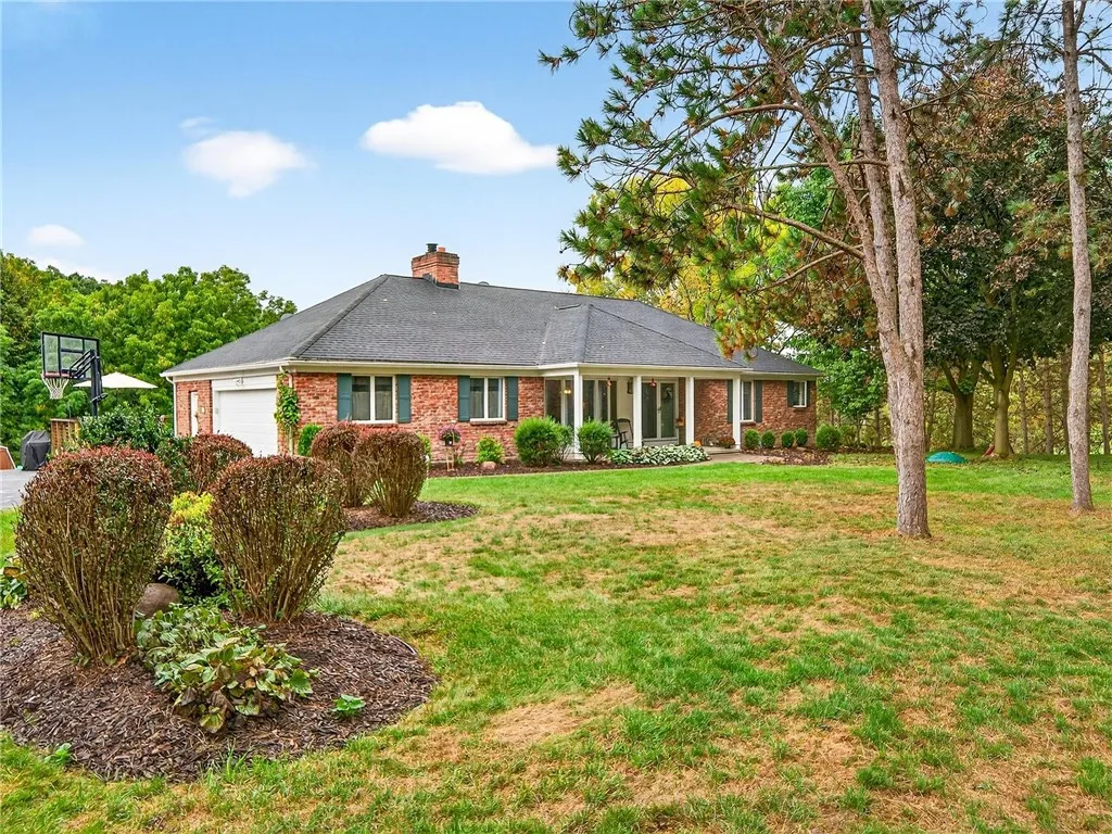 151 Pond Road, Mendon, New York 14472, Mendon, New York 14472, 3 Bedrooms Bedrooms, 9 Rooms Rooms,3 BathroomsBathrooms,Residential,Closed,151 Pond Road, Mendon, New York 14472,0,R1639785