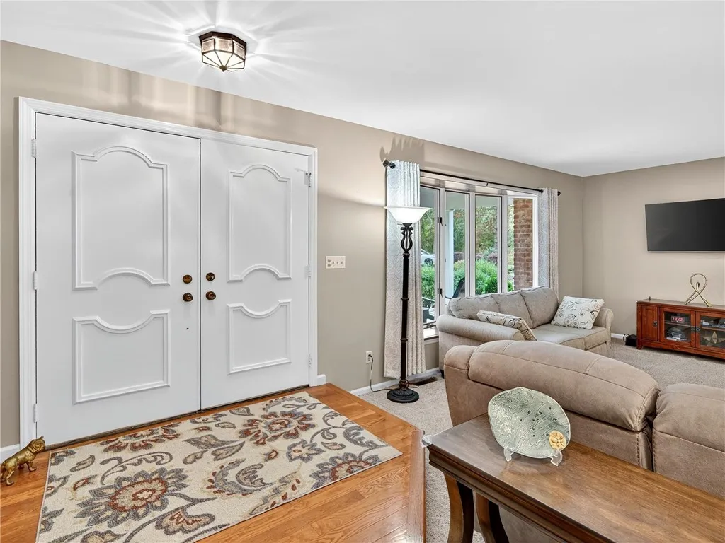 151 Pond Road, Mendon, New York 14472, Mendon, New York 14472, 3 Bedrooms Bedrooms, 9 Rooms Rooms,3 BathroomsBathrooms,Residential,Closed,151 Pond Road, Mendon, New York 14472,0,R1639785