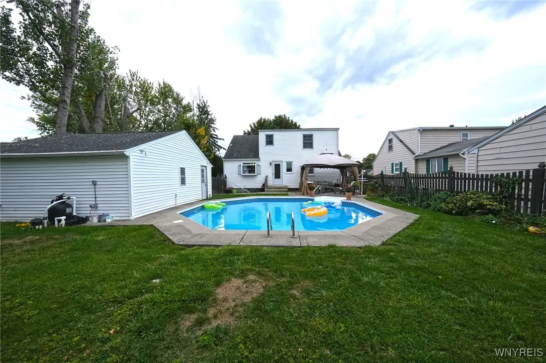 5757 Diana Lane, Hamburg, New York 14085, Hamburg, New York 14085, 3 Bedrooms Bedrooms, 8 Rooms Rooms,1 BathroomBathrooms,Residential,Closed,5757 Diana Lane, Hamburg, New York 14085,0,B1640593