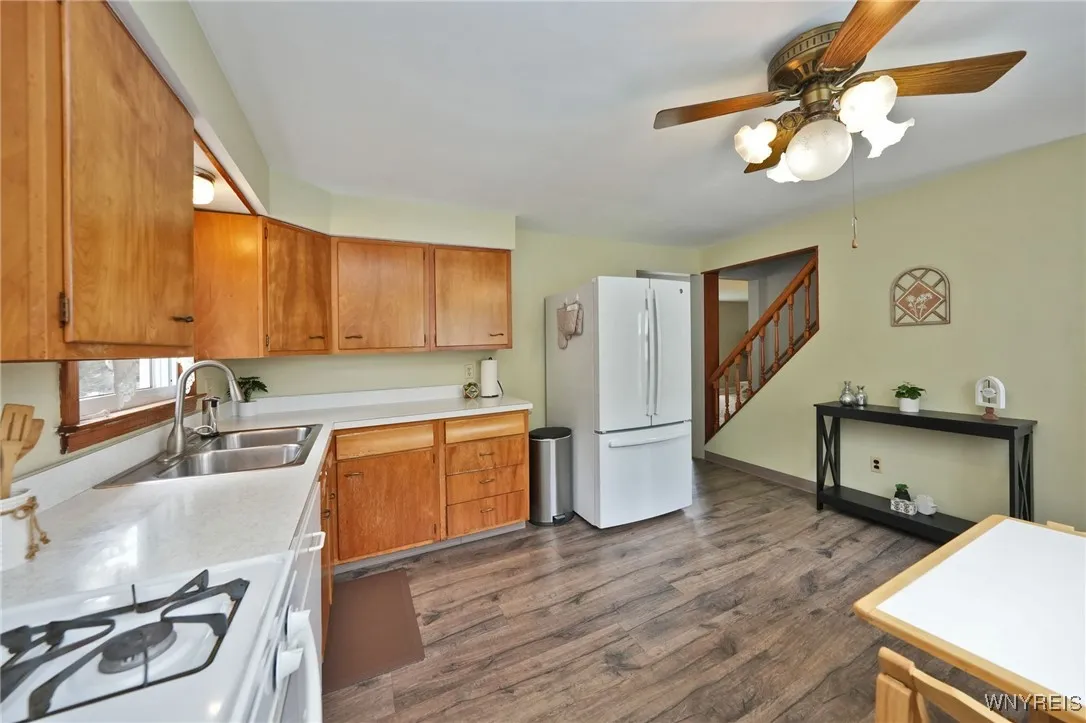 5757 Diana Lane, Hamburg, New York 14085, Hamburg, New York 14085, 3 Bedrooms Bedrooms, 8 Rooms Rooms,1 BathroomBathrooms,Residential,Closed,5757 Diana Lane, Hamburg, New York 14085,0,B1640593