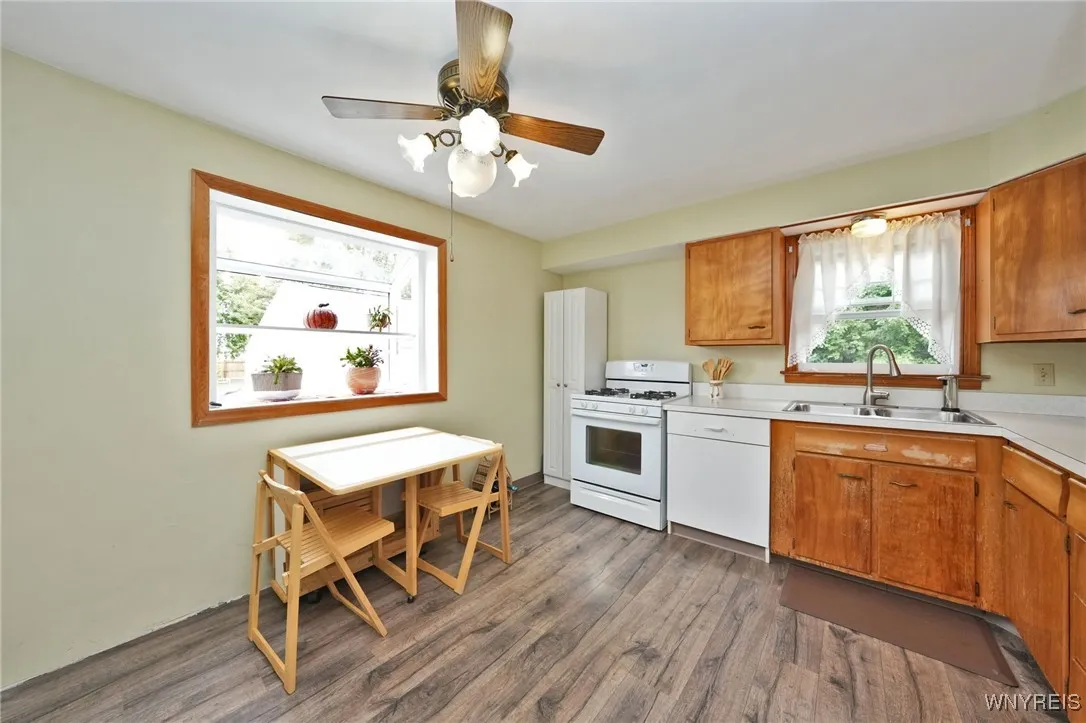 5757 Diana Lane, Hamburg, New York 14085, Hamburg, New York 14085, 3 Bedrooms Bedrooms, 8 Rooms Rooms,1 BathroomBathrooms,Residential,Closed,5757 Diana Lane, Hamburg, New York 14085,0,B1640593