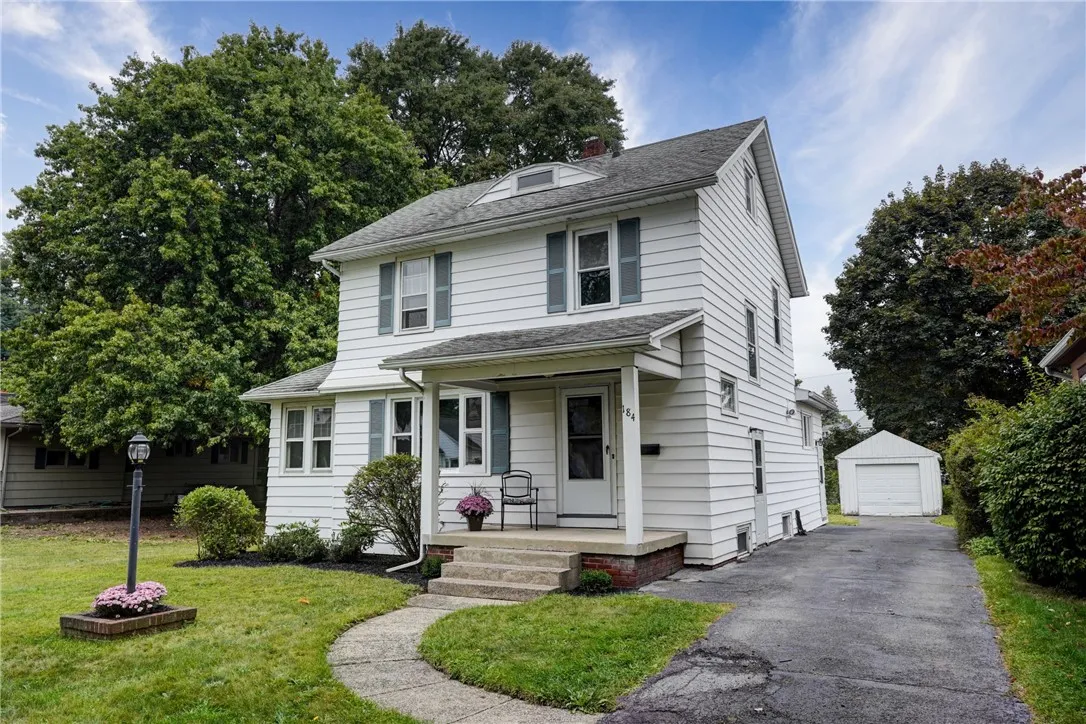 184 Armstrong Avenue, Irondequoit, New York 14617, Irondequoit, New York 14617, 4 Bedrooms Bedrooms, 7 Rooms Rooms,2 BathroomsBathrooms,Residential,Closed,184 Armstrong Avenue, Irondequoit, New York 14617,0,R1640061