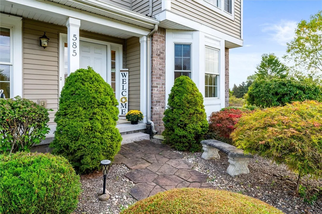 585 Chambers Street, Ogden, New York 14559, Ogden, New York 14559, 4 Bedrooms Bedrooms, 10 Rooms Rooms,2 BathroomsBathrooms,Residential,Closed,585 Chambers Street, Ogden, New York 14559,0,R1640585