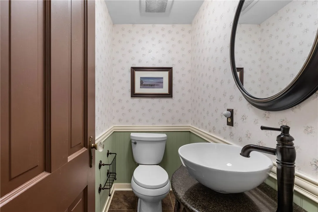 163 Winfield Road, Irondequoit, New York 14622, Irondequoit, New York 14622, 3 Bedrooms Bedrooms, 7 Rooms Rooms,1 BathroomBathrooms,Residential,Closed,163 Winfield Road, Irondequoit, New York 14622,0,R1638640