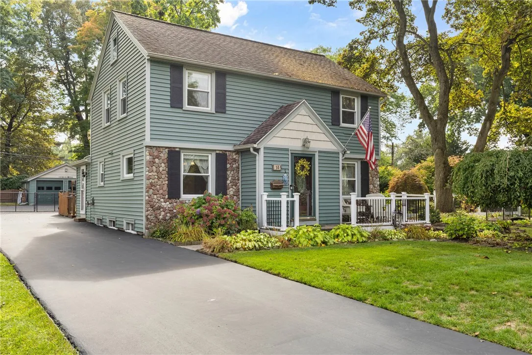 163 Winfield Road, Irondequoit, New York 14622, Irondequoit, New York 14622, 3 Bedrooms Bedrooms, 7 Rooms Rooms,1 BathroomBathrooms,Residential,Closed,163 Winfield Road, Irondequoit, New York 14622,0,R1638640