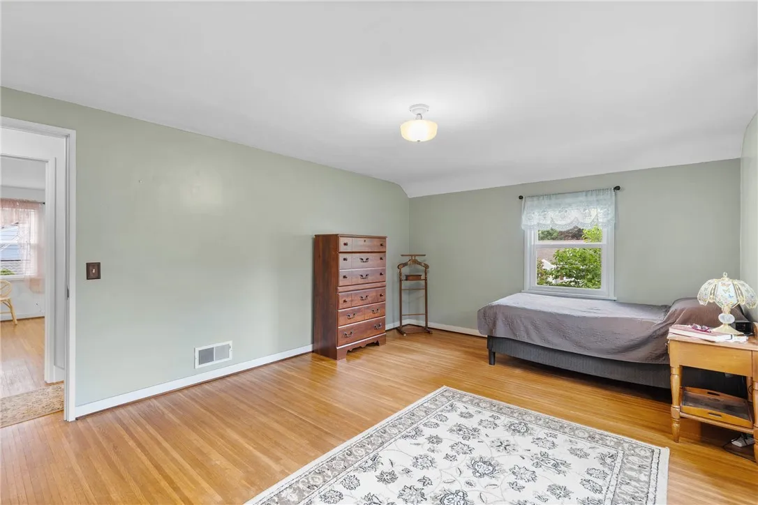 163 Winfield Road, Irondequoit, New York 14622, Irondequoit, New York 14622, 3 Bedrooms Bedrooms, 7 Rooms Rooms,1 BathroomBathrooms,Residential,Closed,163 Winfield Road, Irondequoit, New York 14622,0,R1638640