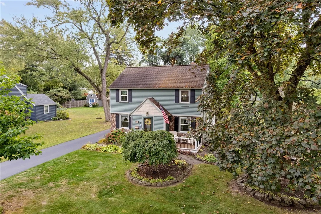 163 Winfield Road, Irondequoit, New York 14622, Irondequoit, New York 14622, 3 Bedrooms Bedrooms, 7 Rooms Rooms,1 BathroomBathrooms,Residential,Closed,163 Winfield Road, Irondequoit, New York 14622,0,R1638640