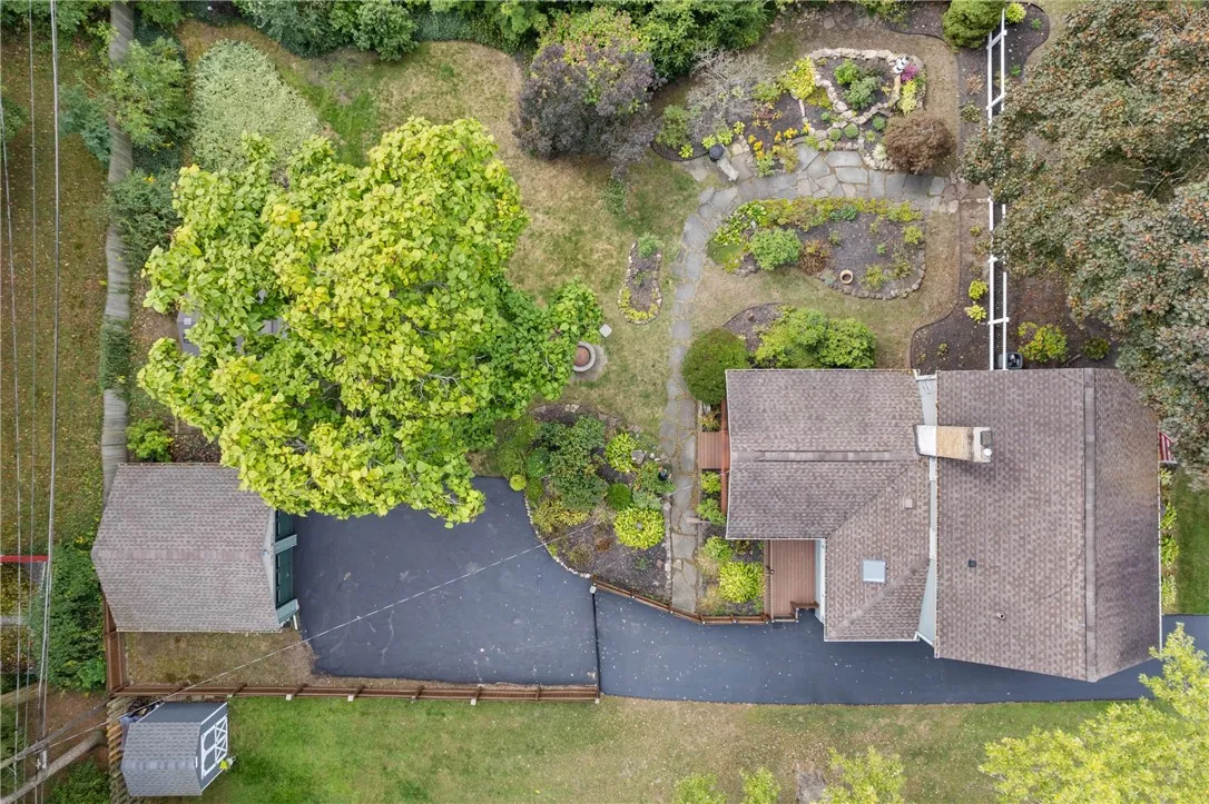 163 Winfield Road, Irondequoit, New York 14622, Irondequoit, New York 14622, 3 Bedrooms Bedrooms, 7 Rooms Rooms,1 BathroomBathrooms,Residential,Closed,163 Winfield Road, Irondequoit, New York 14622,0,R1638640