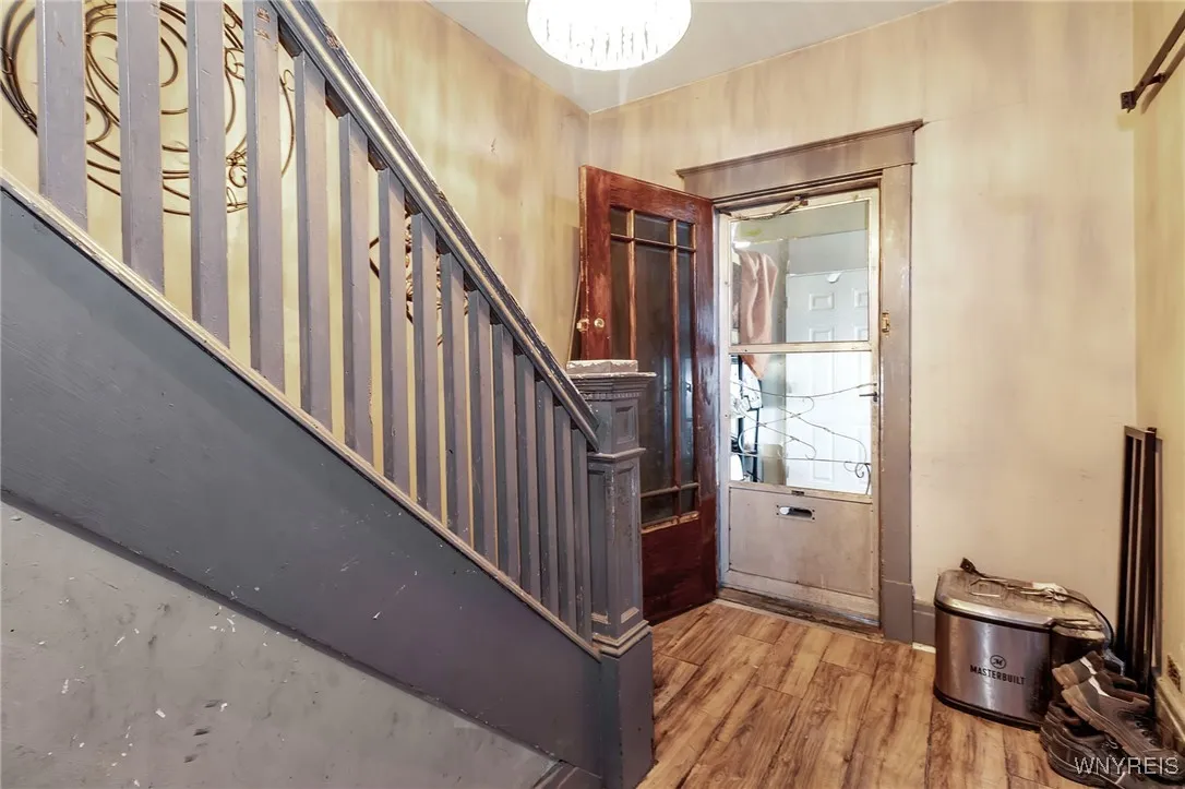 126 Austin Street, Buffalo, New York 14207, Buffalo, New York 14207, 5 Bedrooms Bedrooms, 11 Rooms Rooms,2 BathroomsBathrooms,Residential,For Sale,126 Austin Street, Buffalo, New York 14207,0,B1640128
