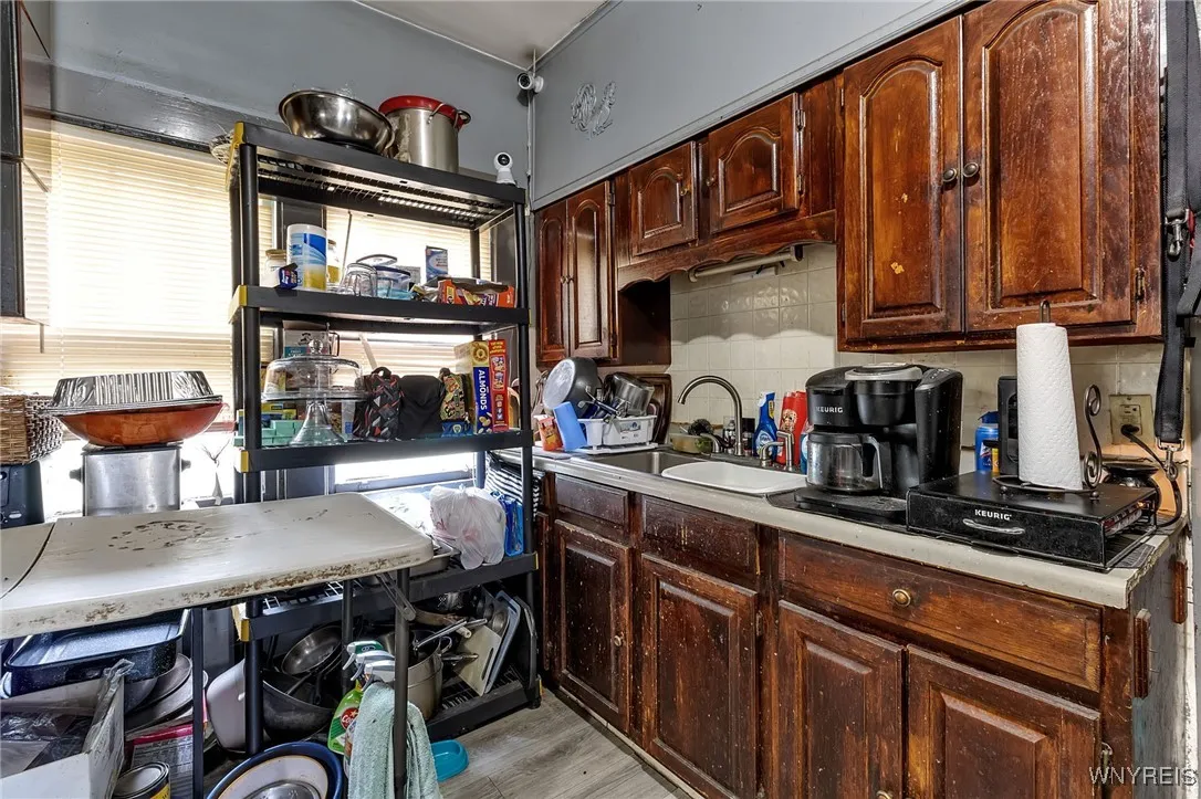 126 Austin Street, Buffalo, New York 14207, Buffalo, New York 14207, 5 Bedrooms Bedrooms, 11 Rooms Rooms,2 BathroomsBathrooms,Residential,For Sale,126 Austin Street, Buffalo, New York 14207,0,B1640128