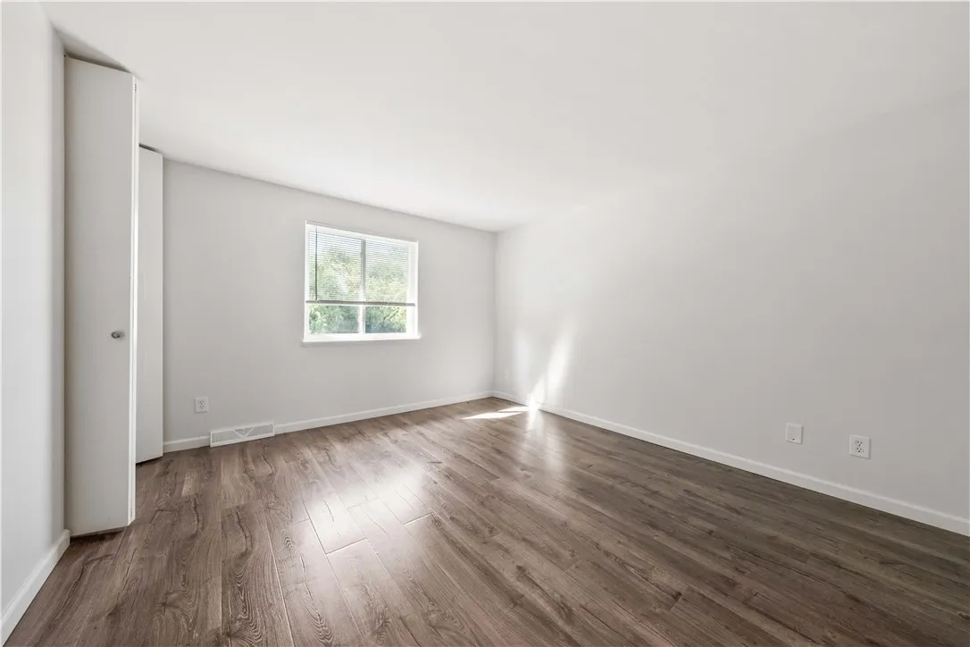 18 Fox Run, Gates, New York 14606, Gates, New York 14606, 2 Bedrooms Bedrooms, 5 Rooms Rooms,1 BathroomBathrooms,Residential,Closed,18 Fox Run, Gates, New York 14606,0,R1640374