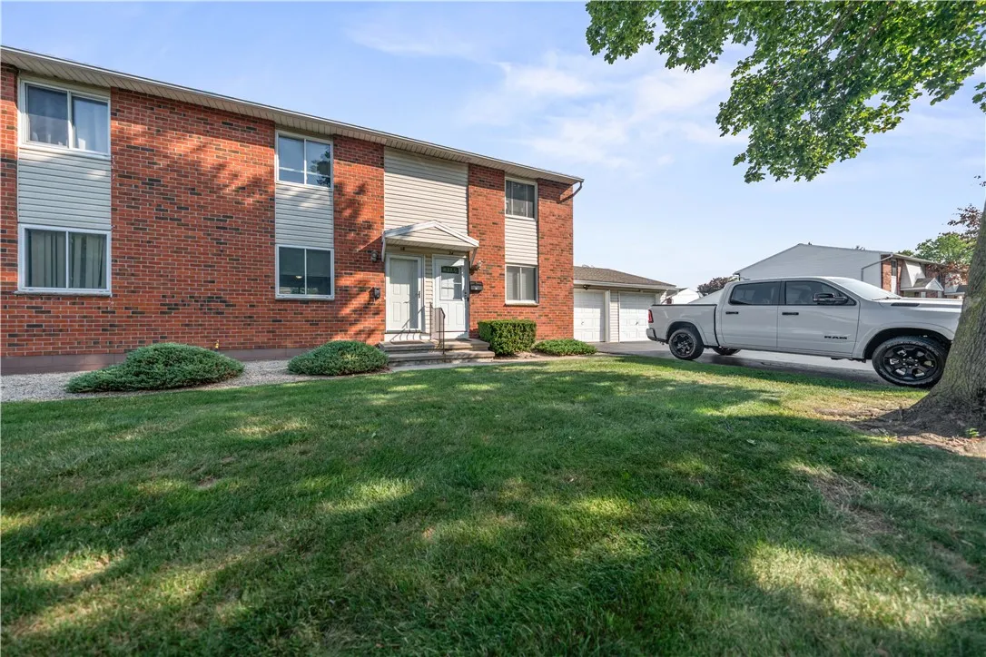 18 Fox Run, Gates, New York 14606, Gates, New York 14606, 2 Bedrooms Bedrooms, 5 Rooms Rooms,1 BathroomBathrooms,Residential,Closed,18 Fox Run, Gates, New York 14606,0,R1640374