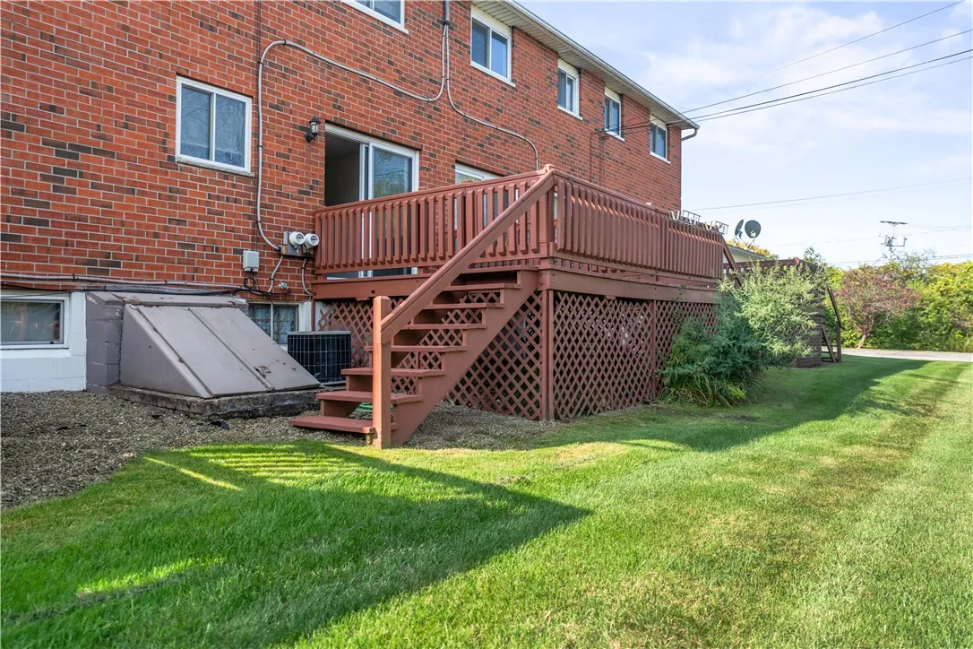 18 Fox Run, Gates, New York 14606, Gates, New York 14606, 2 Bedrooms Bedrooms, 5 Rooms Rooms,1 BathroomBathrooms,Residential,Closed,18 Fox Run, Gates, New York 14606,0,R1640374