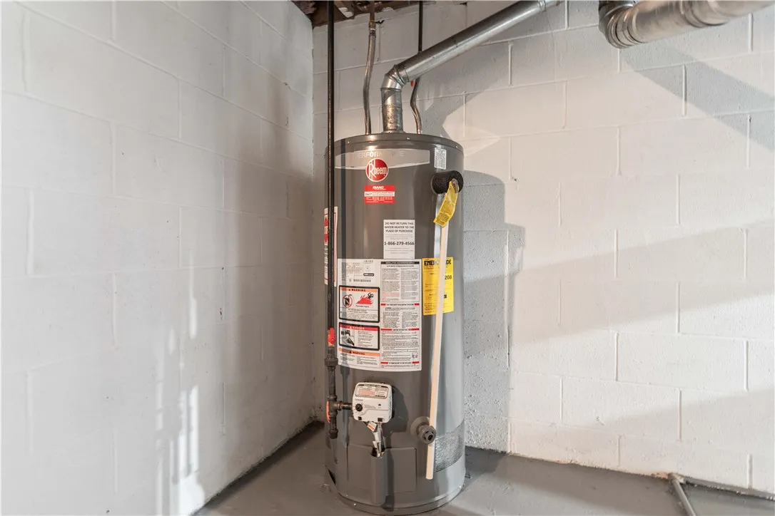 18 Fox Run, Gates, New York 14606, Gates, New York 14606, 2 Bedrooms Bedrooms, 5 Rooms Rooms,1 BathroomBathrooms,Residential,Closed,18 Fox Run, Gates, New York 14606,0,R1640374