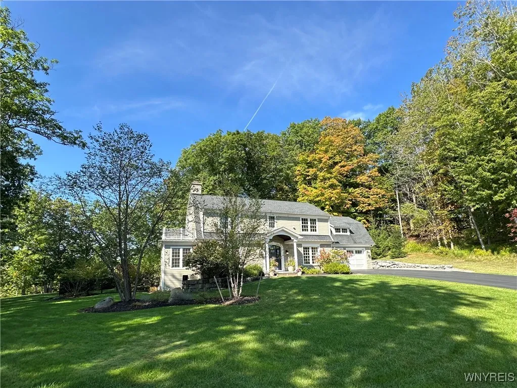 21 Creekview Court, Aurora, New York 14052, Aurora, New York 14052, 3 Bedrooms Bedrooms, 9 Rooms Rooms,3 BathroomsBathrooms,Residential,For Sale,21 Creekview Court, Aurora, New York 14052,0,B1640688