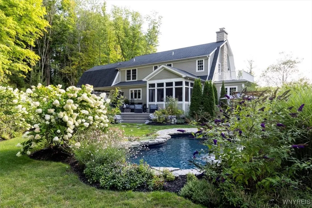 21 Creekview Court, Aurora, New York 14052, Aurora, New York 14052, 3 Bedrooms Bedrooms, 9 Rooms Rooms,3 BathroomsBathrooms,Residential,For Sale,21 Creekview Court, Aurora, New York 14052,0,B1640688