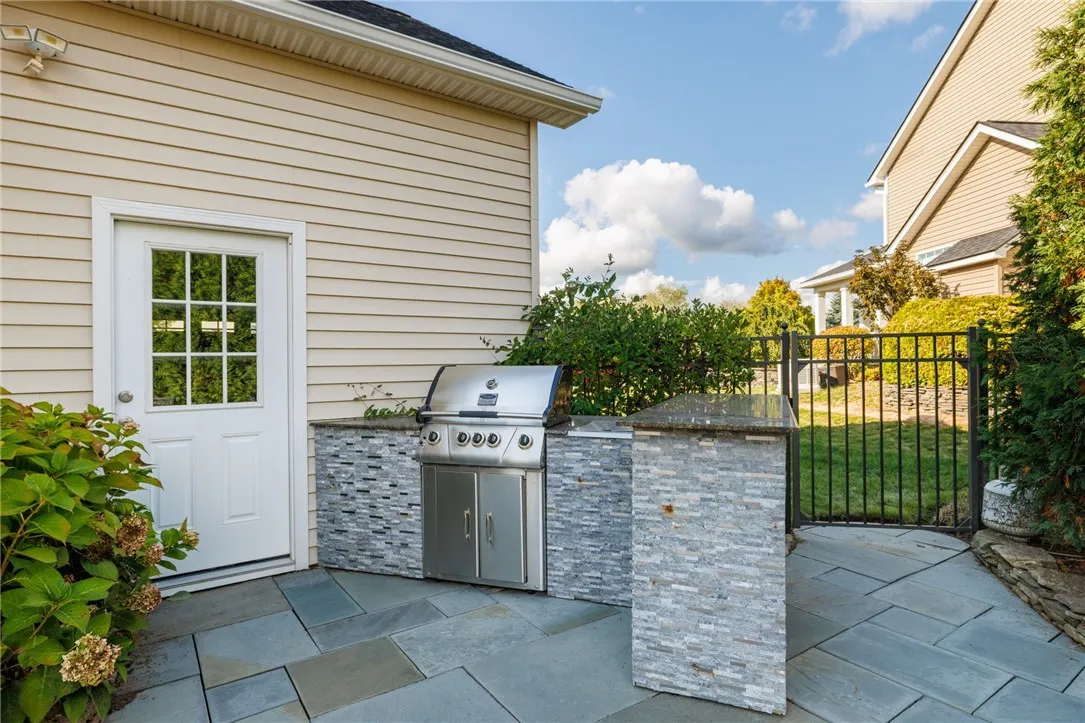 6673 Saint Johns Parkway, Victor, New York 14564, Victor, New York 14564, 5 Bedrooms Bedrooms, 9 Rooms Rooms,3 BathroomsBathrooms,Residential,Closed,6673 Saint Johns Parkway, Victor, New York 14564,0,R1635268