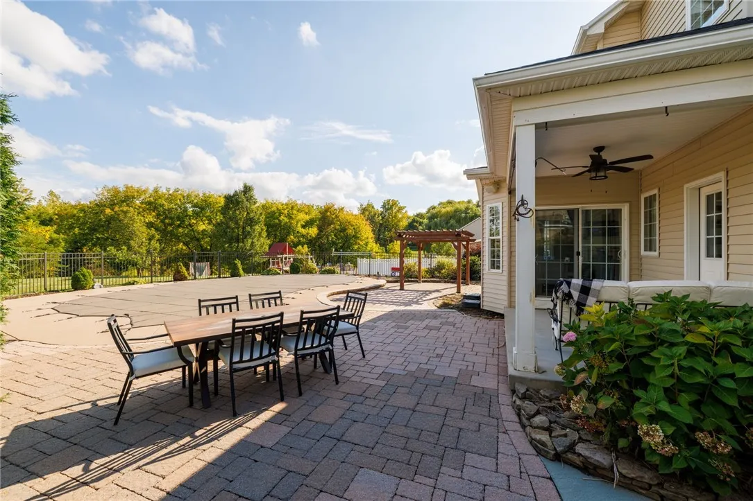 6673 Saint Johns Parkway, Victor, New York 14564, Victor, New York 14564, 5 Bedrooms Bedrooms, 9 Rooms Rooms,3 BathroomsBathrooms,Residential,Closed,6673 Saint Johns Parkway, Victor, New York 14564,0,R1635268