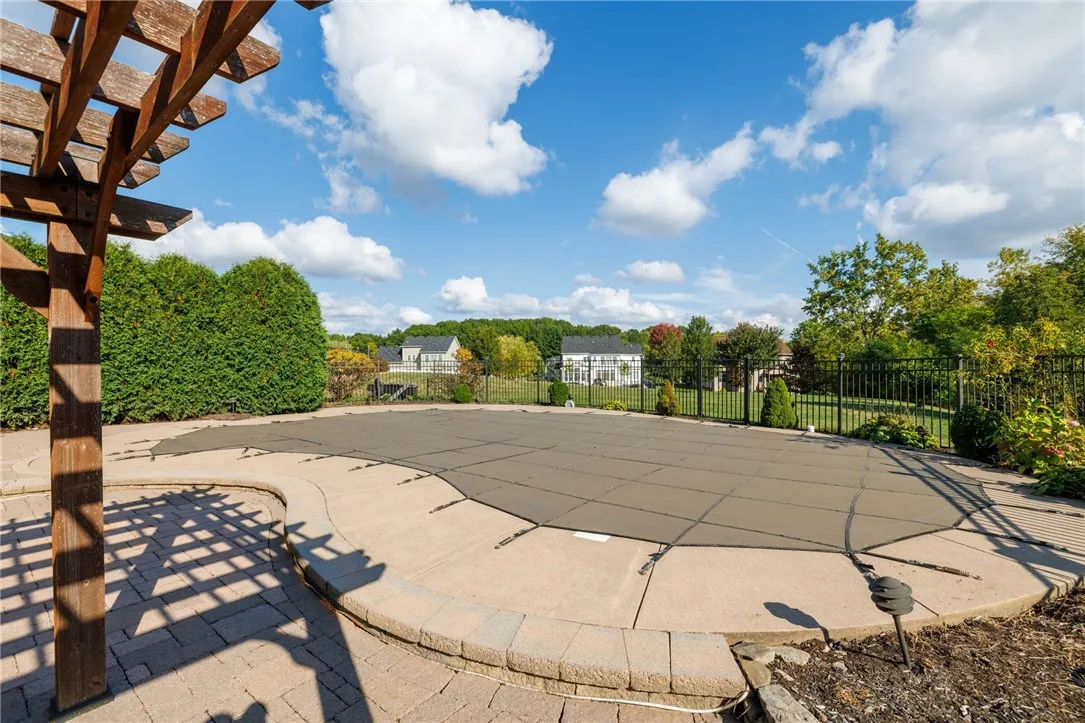 6673 Saint Johns Parkway, Victor, New York 14564, Victor, New York 14564, 5 Bedrooms Bedrooms, 9 Rooms Rooms,3 BathroomsBathrooms,Residential,Closed,6673 Saint Johns Parkway, Victor, New York 14564,0,R1635268