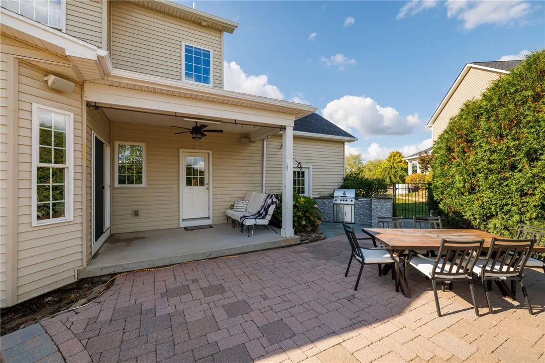 6673 Saint Johns Parkway, Victor, New York 14564, Victor, New York 14564, 5 Bedrooms Bedrooms, 9 Rooms Rooms,3 BathroomsBathrooms,Residential,Closed,6673 Saint Johns Parkway, Victor, New York 14564,0,R1635268