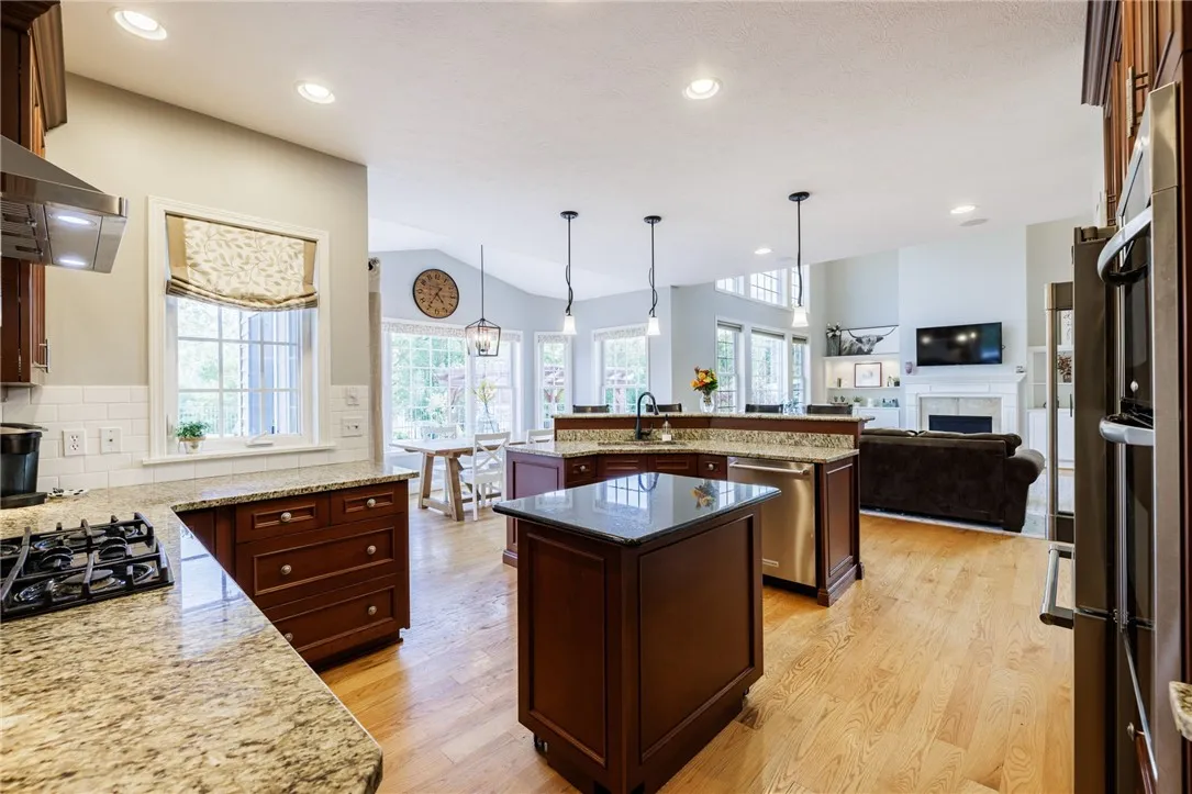 6673 Saint Johns Parkway, Victor, New York 14564, Victor, New York 14564, 5 Bedrooms Bedrooms, 9 Rooms Rooms,3 BathroomsBathrooms,Residential,Closed,6673 Saint Johns Parkway, Victor, New York 14564,0,R1635268