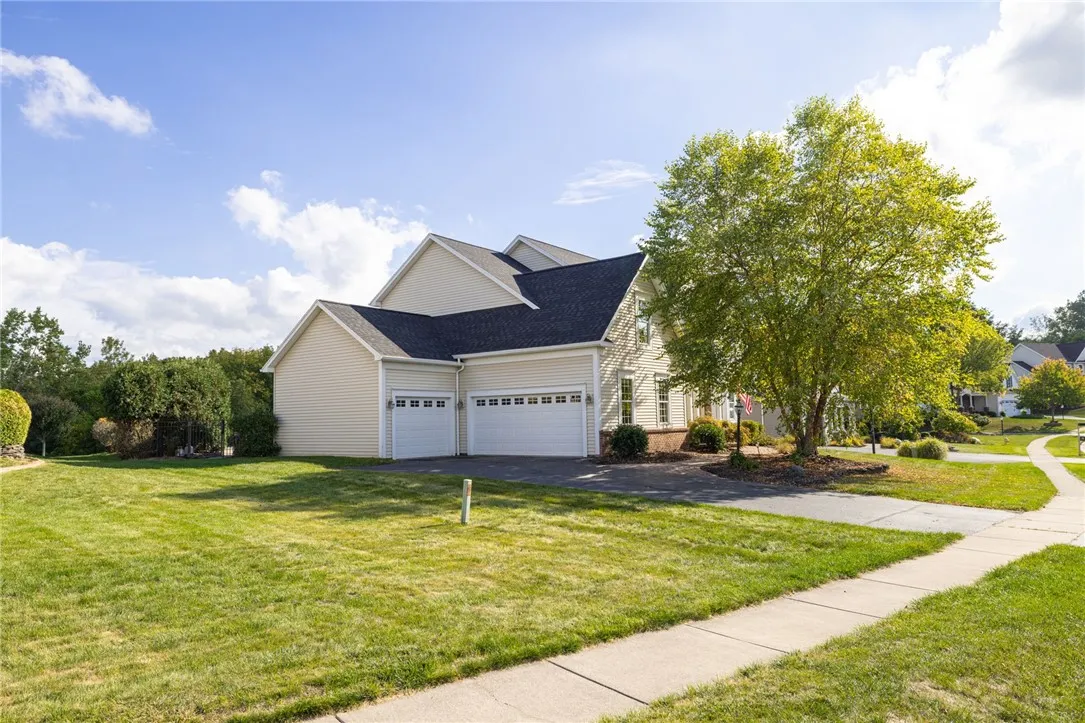 6673 Saint Johns Parkway, Victor, New York 14564, Victor, New York 14564, 5 Bedrooms Bedrooms, 9 Rooms Rooms,3 BathroomsBathrooms,Residential,Closed,6673 Saint Johns Parkway, Victor, New York 14564,0,R1635268