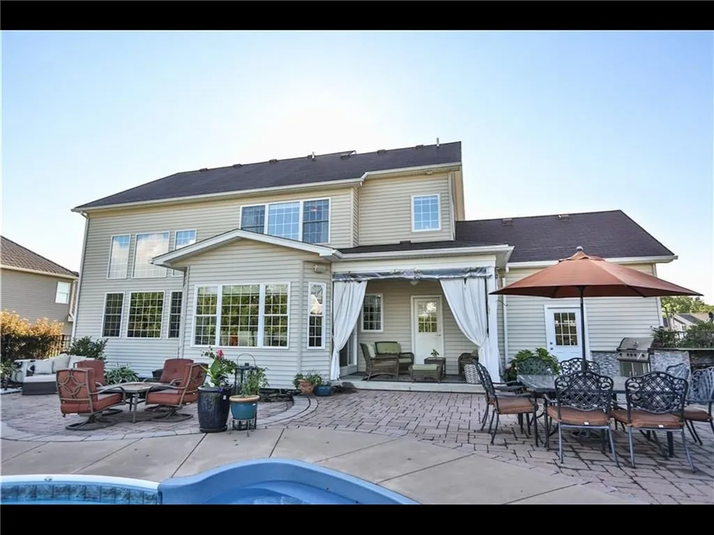 6673 Saint Johns Parkway, Victor, New York 14564, Victor, New York 14564, 5 Bedrooms Bedrooms, 9 Rooms Rooms,3 BathroomsBathrooms,Residential,Closed,6673 Saint Johns Parkway, Victor, New York 14564,0,R1635268