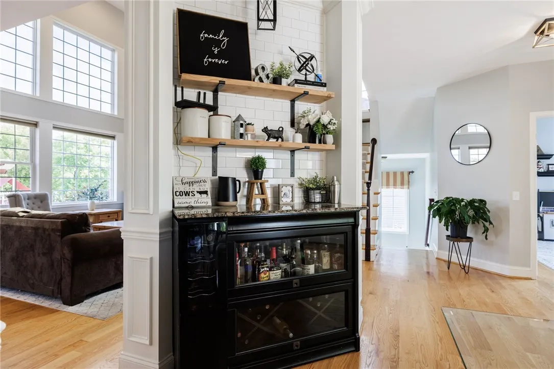 6673 Saint Johns Parkway, Victor, New York 14564, Victor, New York 14564, 5 Bedrooms Bedrooms, 9 Rooms Rooms,3 BathroomsBathrooms,Residential,Closed,6673 Saint Johns Parkway, Victor, New York 14564,0,R1635268