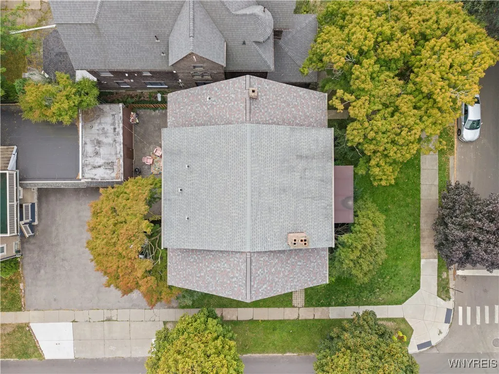 143 Oakland Place, Buffalo, New York 14222, Buffalo, New York 14222, 8 Bedrooms Bedrooms, ,4 BathroomsBathrooms,Residential,For Sale,143 Oakland Place, Buffalo, New York 14222,0,B1639913