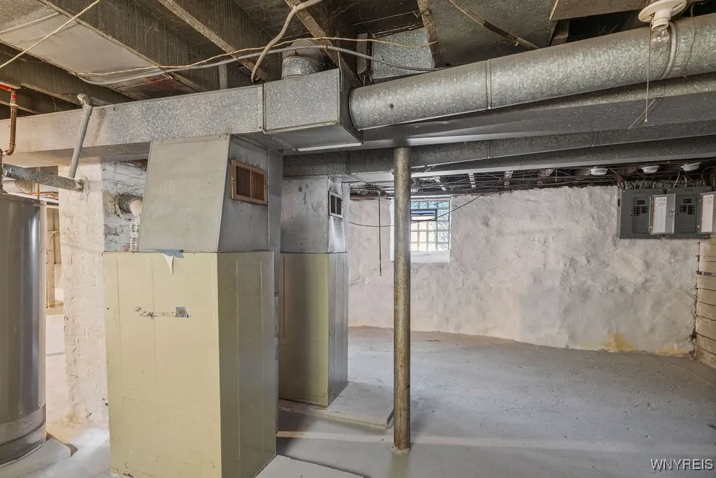 18 South Ryan Street N, Buffalo, New York 14210, Buffalo, New York 14210, 6 Bedrooms Bedrooms, ,2 BathroomsBathrooms,Residential,For Sale,18 South Ryan Street N, Buffalo, New York 14210,0,B1640740