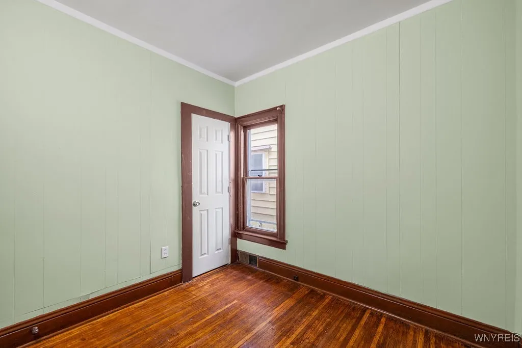 18 South Ryan Street N, Buffalo, New York 14210, Buffalo, New York 14210, 6 Bedrooms Bedrooms, ,2 BathroomsBathrooms,Residential,For Sale,18 South Ryan Street N, Buffalo, New York 14210,0,B1640740