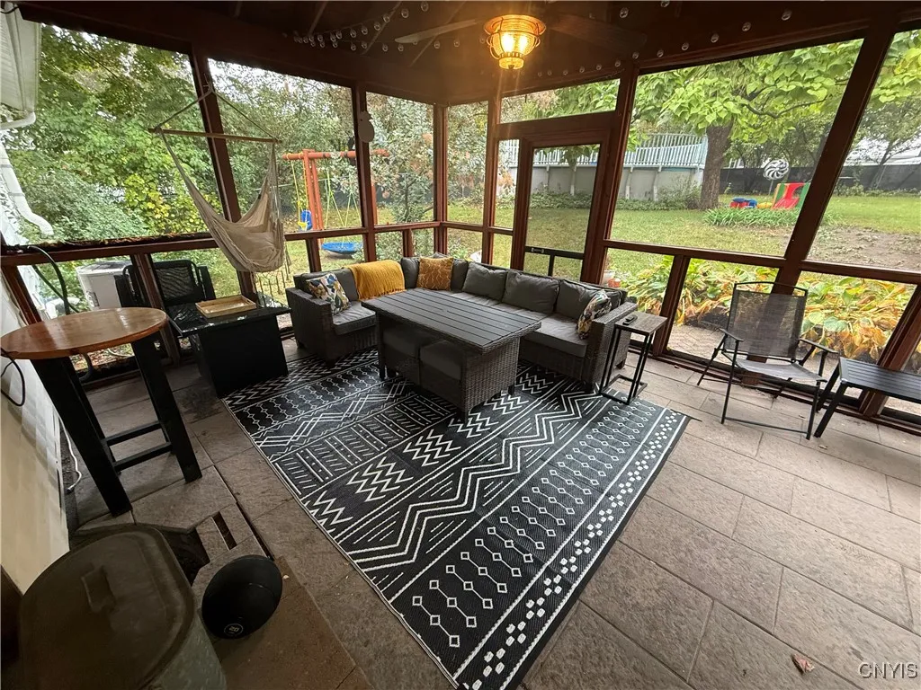 3 Farview Cir, Camillus, New York 13031, Camillus, New York 13031, 2 Bedrooms Bedrooms, 4 Rooms Rooms,1 BathroomBathrooms,Residential,Closed,3 Farview Cir, Camillus, New York 13031,0,S1640511