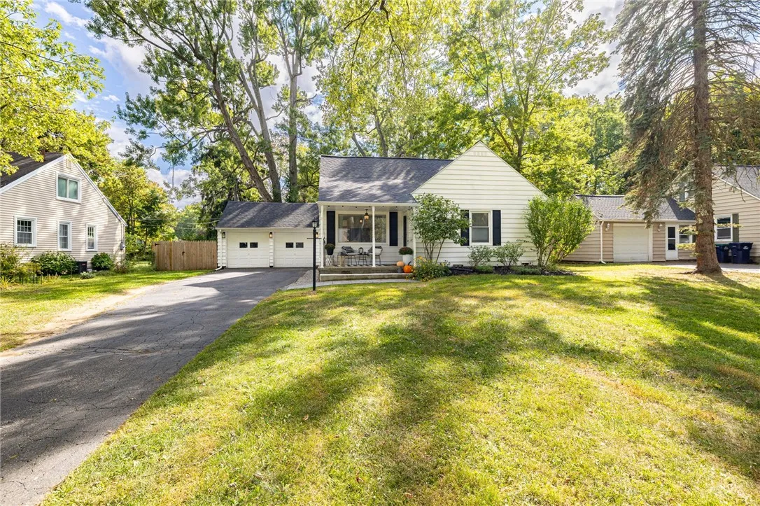 85 Southland Drive, Brighton, New York 14623, Brighton, New York 14623, 3 Bedrooms Bedrooms, 6 Rooms Rooms,1 BathroomBathrooms,Residential,Closed,85 Southland Drive, Brighton, New York 14623,0,R1639754