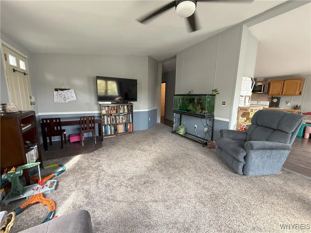 1306 Duchess Lane, Alden, New York 14004, Alden, New York 14004, 3 Bedrooms Bedrooms, 7 Rooms Rooms,2 BathroomsBathrooms,Residential,For Sale,1306 Duchess Lane, Alden, New York 14004,0,B1640755