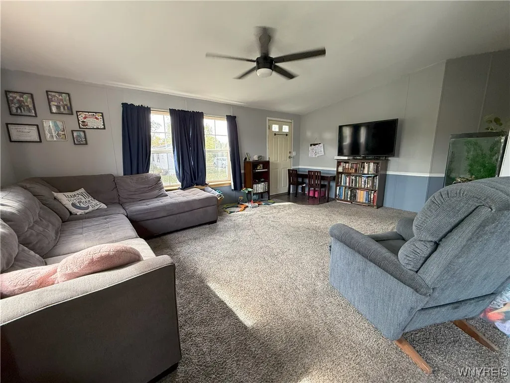 1306 Duchess Lane, Alden, New York 14004, Alden, New York 14004, 3 Bedrooms Bedrooms, 7 Rooms Rooms,2 BathroomsBathrooms,Residential,For Sale,1306 Duchess Lane, Alden, New York 14004,0,B1640755