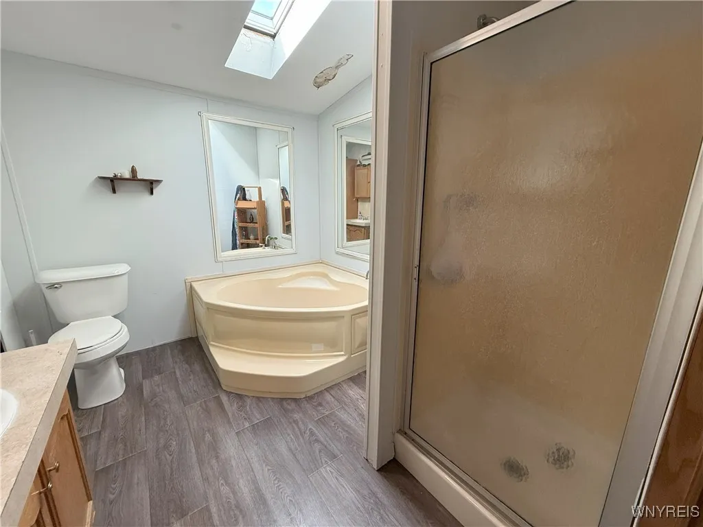 1306 Duchess Lane, Alden, New York 14004, Alden, New York 14004, 3 Bedrooms Bedrooms, 7 Rooms Rooms,2 BathroomsBathrooms,Residential,For Sale,1306 Duchess Lane, Alden, New York 14004,0,B1640755