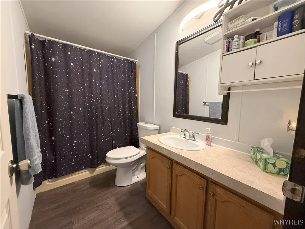 1306 Duchess Lane, Alden, New York 14004, Alden, New York 14004, 3 Bedrooms Bedrooms, 7 Rooms Rooms,2 BathroomsBathrooms,Residential,For Sale,1306 Duchess Lane, Alden, New York 14004,0,B1640755