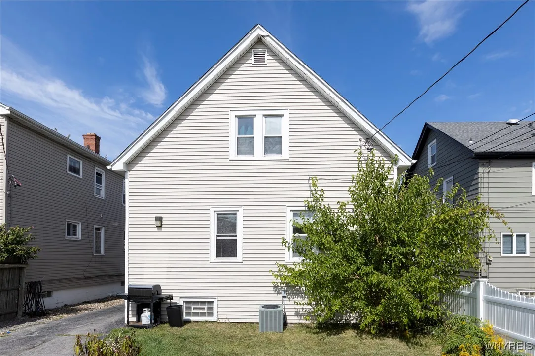 121 Hartwell Road, Buffalo, New York 14216, Buffalo, New York 14216, 4 Bedrooms Bedrooms, ,2 BathroomsBathrooms,Residential,For Sale,121 Hartwell Road, Buffalo, New York 14216,0,B1640203