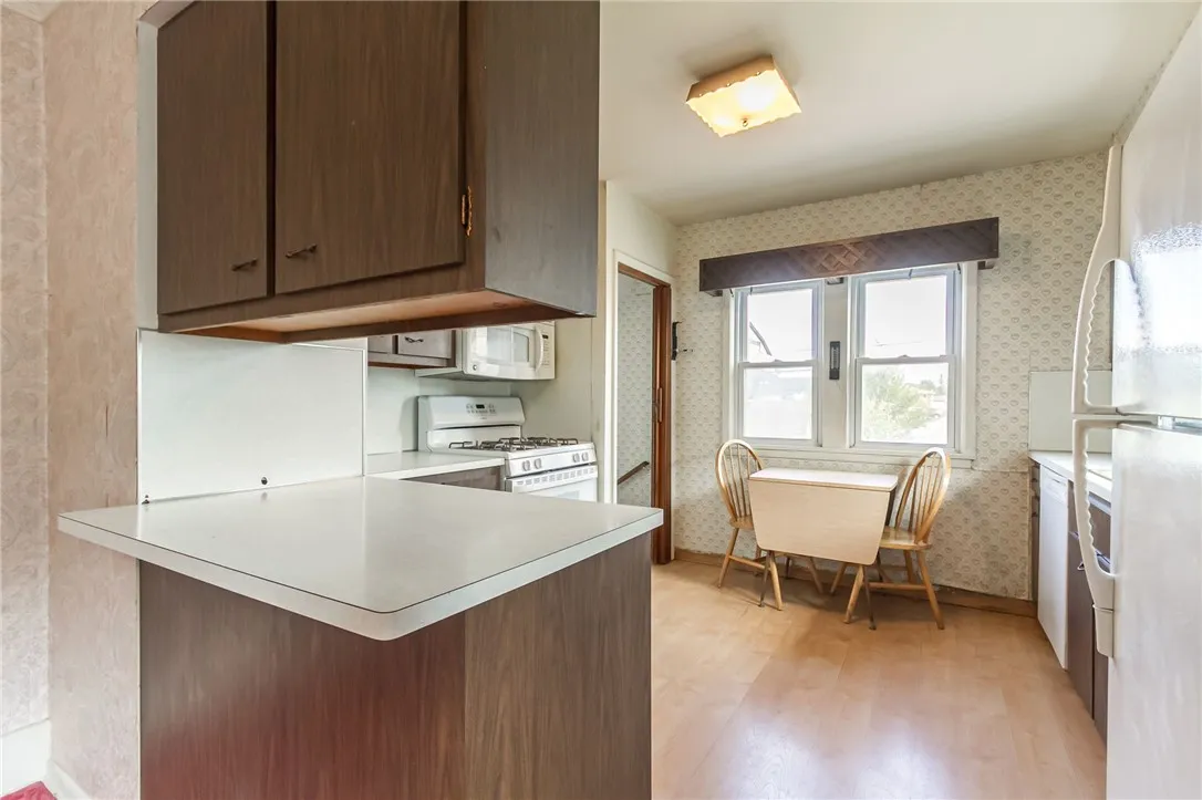 321 Crestwood Boulevard, Gates, New York 14624, Gates, New York 14624, 4 Bedrooms Bedrooms, 5 Rooms Rooms,1 BathroomBathrooms,Residential,Closed,321 Crestwood Boulevard, Gates, New York 14624,0,R1640702