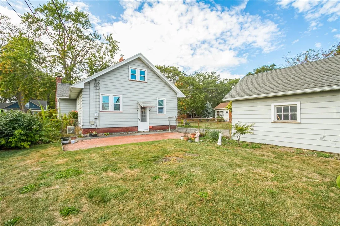 321 Crestwood Boulevard, Gates, New York 14624, Gates, New York 14624, 4 Bedrooms Bedrooms, 5 Rooms Rooms,1 BathroomBathrooms,Residential,Closed,321 Crestwood Boulevard, Gates, New York 14624,0,R1640702