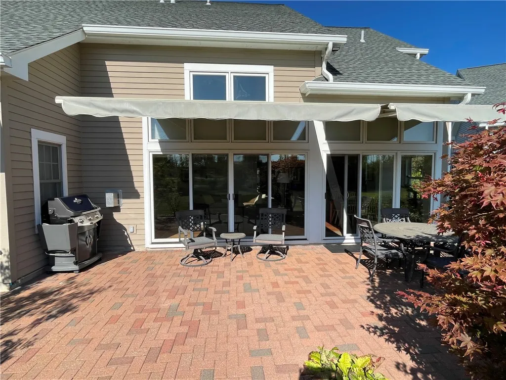 241 Roseland Ln, Canandaigua City, New York 14424, Canandaigua City, New York 14424, 4 Bedrooms Bedrooms, 7 Rooms Rooms,3 BathroomsBathrooms,Residential,Closed,241 Roseland Ln, Canandaigua City, New York 14424,0,R1640502