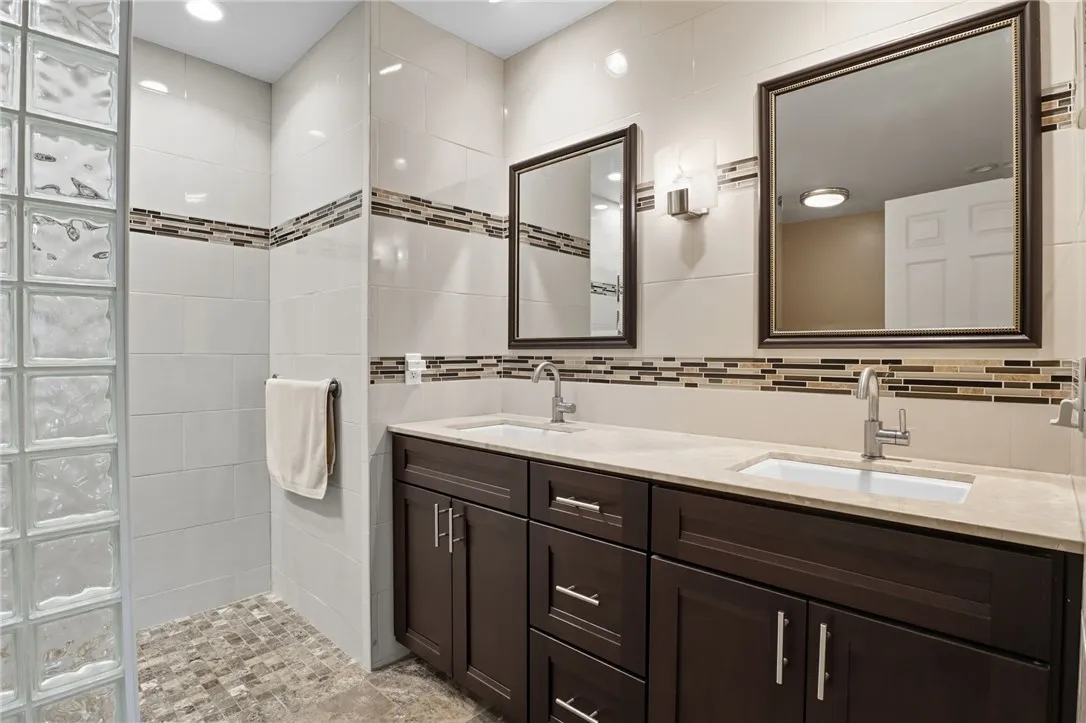 241 Roseland Ln, Canandaigua City, New York 14424, Canandaigua City, New York 14424, 4 Bedrooms Bedrooms, 7 Rooms Rooms,3 BathroomsBathrooms,Residential,Closed,241 Roseland Ln, Canandaigua City, New York 14424,0,R1640502