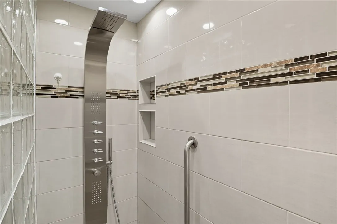 241 Roseland Ln, Canandaigua City, New York 14424, Canandaigua City, New York 14424, 4 Bedrooms Bedrooms, 7 Rooms Rooms,3 BathroomsBathrooms,Residential,Closed,241 Roseland Ln, Canandaigua City, New York 14424,0,R1640502