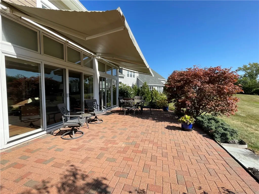 241 Roseland Ln, Canandaigua City, New York 14424, Canandaigua City, New York 14424, 4 Bedrooms Bedrooms, 7 Rooms Rooms,3 BathroomsBathrooms,Residential,Closed,241 Roseland Ln, Canandaigua City, New York 14424,0,R1640502