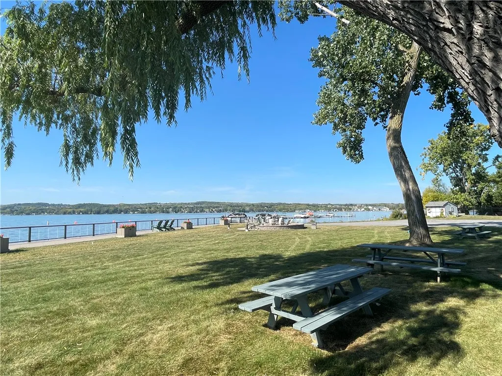 241 Roseland Ln, Canandaigua City, New York 14424, Canandaigua City, New York 14424, 4 Bedrooms Bedrooms, 7 Rooms Rooms,3 BathroomsBathrooms,Residential,Closed,241 Roseland Ln, Canandaigua City, New York 14424,0,R1640502