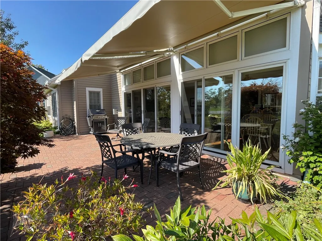 241 Roseland Ln, Canandaigua City, New York 14424, Canandaigua City, New York 14424, 4 Bedrooms Bedrooms, 7 Rooms Rooms,3 BathroomsBathrooms,Residential,Closed,241 Roseland Ln, Canandaigua City, New York 14424,0,R1640502