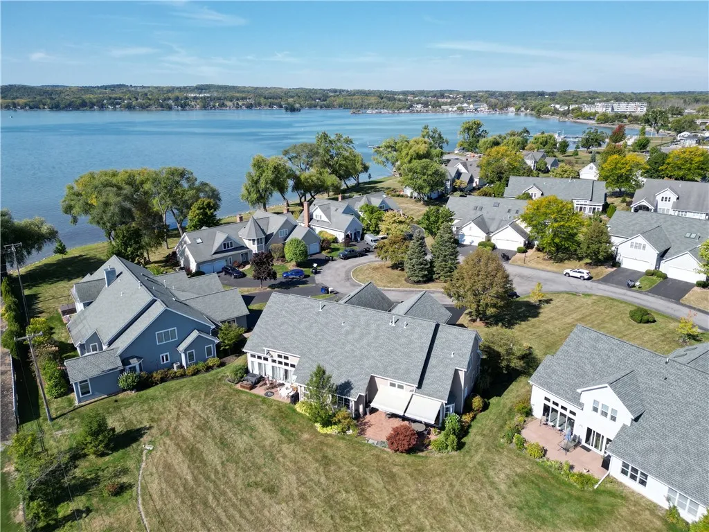 241 Roseland Ln, Canandaigua City, New York 14424, Canandaigua City, New York 14424, 4 Bedrooms Bedrooms, 7 Rooms Rooms,3 BathroomsBathrooms,Residential,Closed,241 Roseland Ln, Canandaigua City, New York 14424,0,R1640502